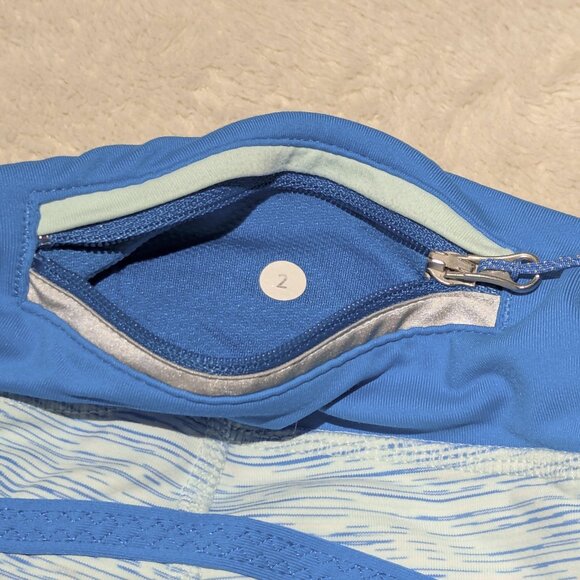 Lululemon Pace Crop Size 2 - Excellent Condition! - Picture 13 of 13